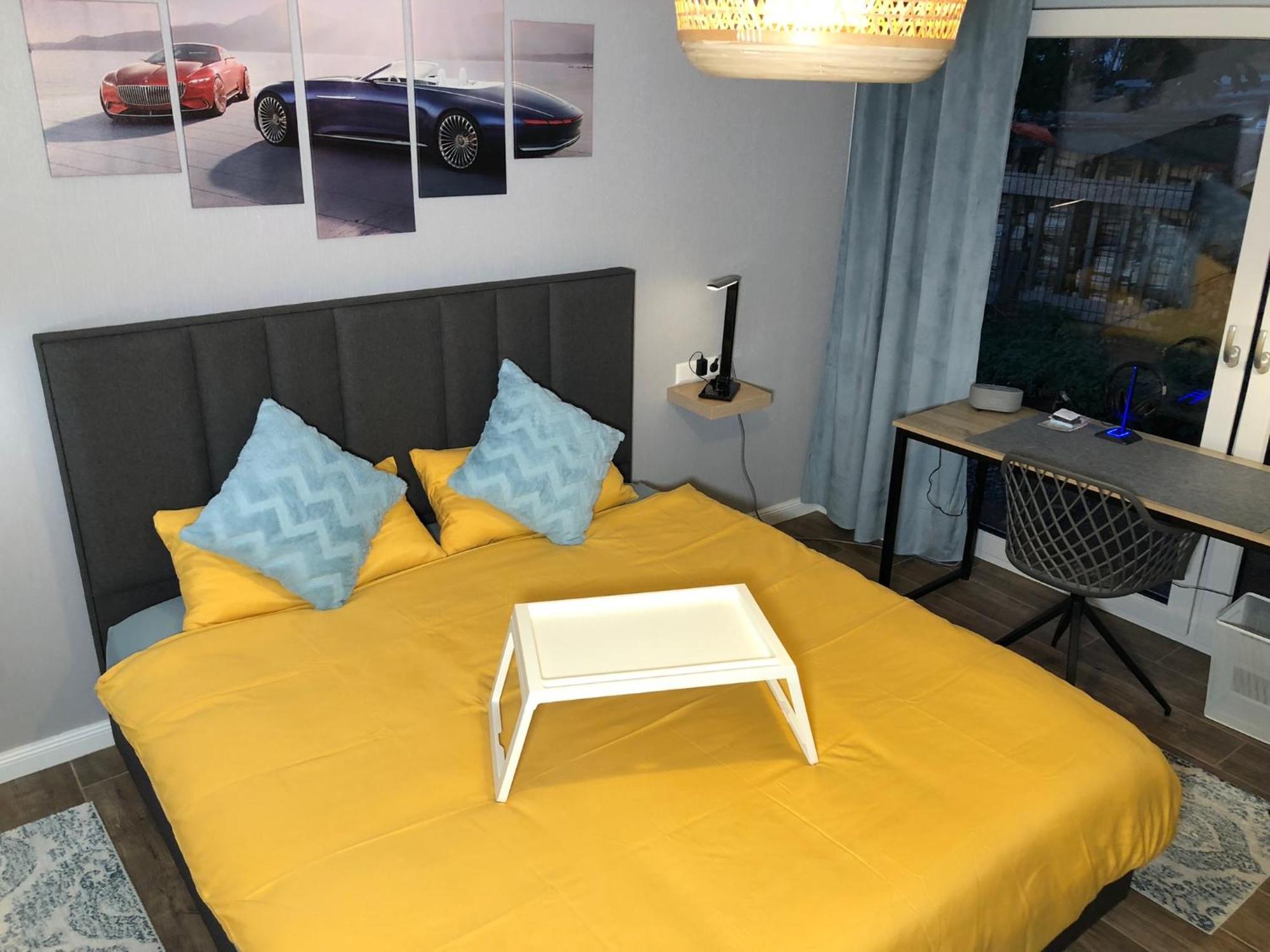 Stylisches Maybach Appartement Mit Terrasse Fuer 5 Personen, 5 Betten, Grosse Kochinsel, Homeoffice Mit 250Mbit Wlan Aidlingen Exterior photo