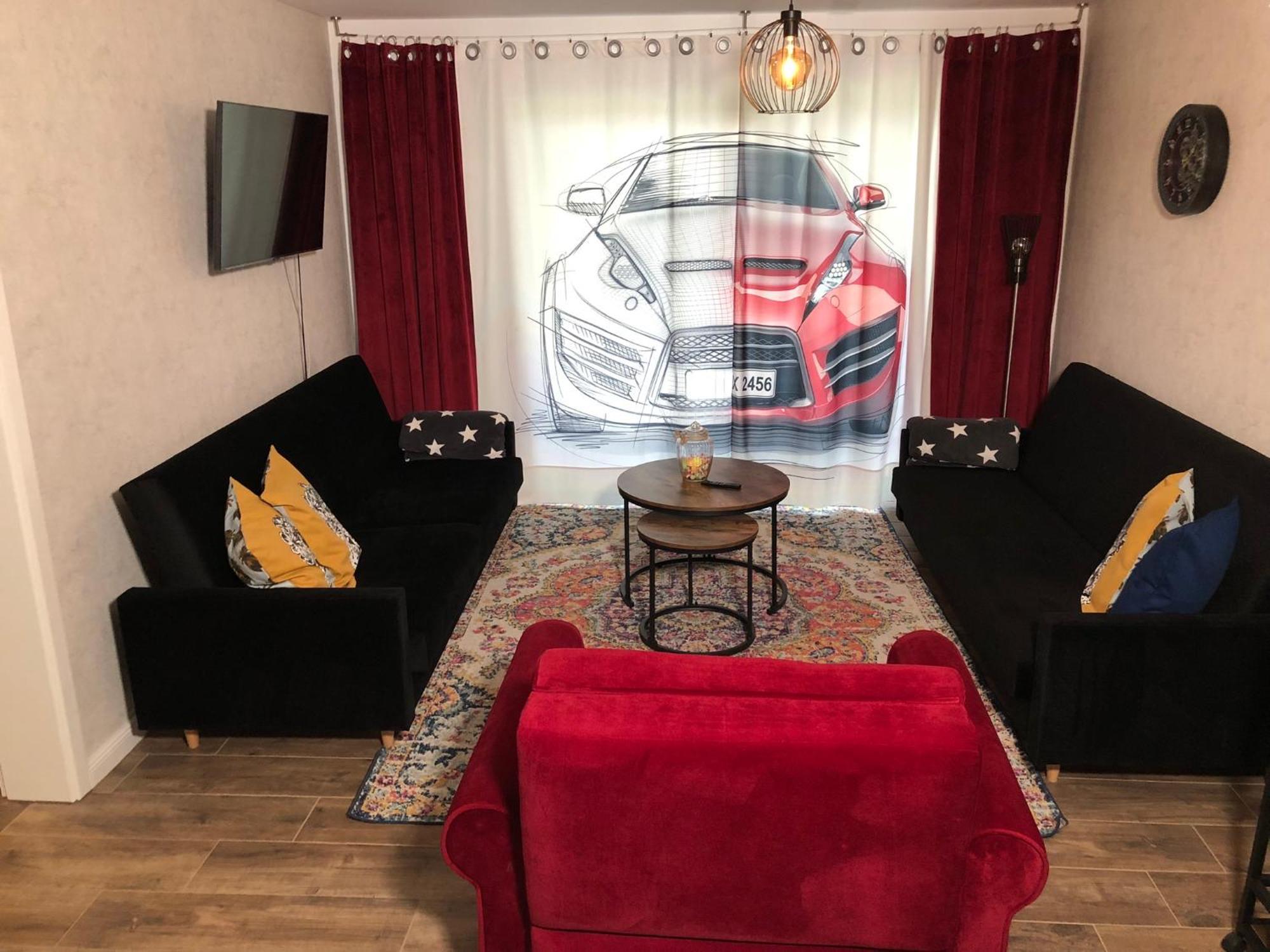 Stylisches Maybach Appartement Mit Terrasse Fuer 5 Personen, 5 Betten, Grosse Kochinsel, Homeoffice Mit 250Mbit Wlan Aidlingen Exterior photo